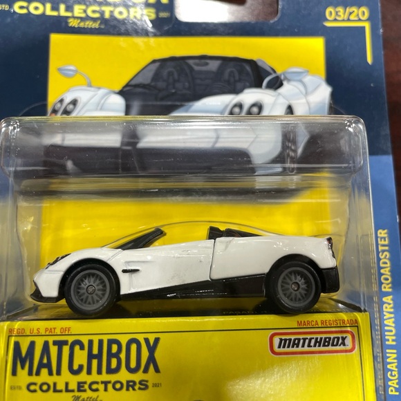 MATCHBOX 2022 COLLECTORS SERIES WHITE PAGANI HUAYRA ROADSTER REAL RIDERS! - Picture 4 of 4